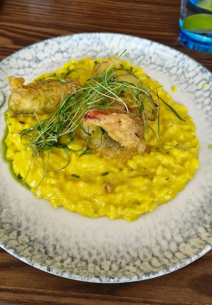 Rog Edwards_The Jetty_Hampshire_review