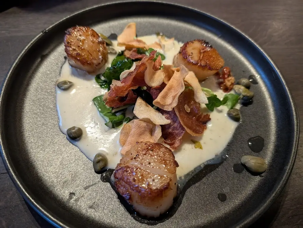 Red Lion Handcross_Handcross_slider_image_3