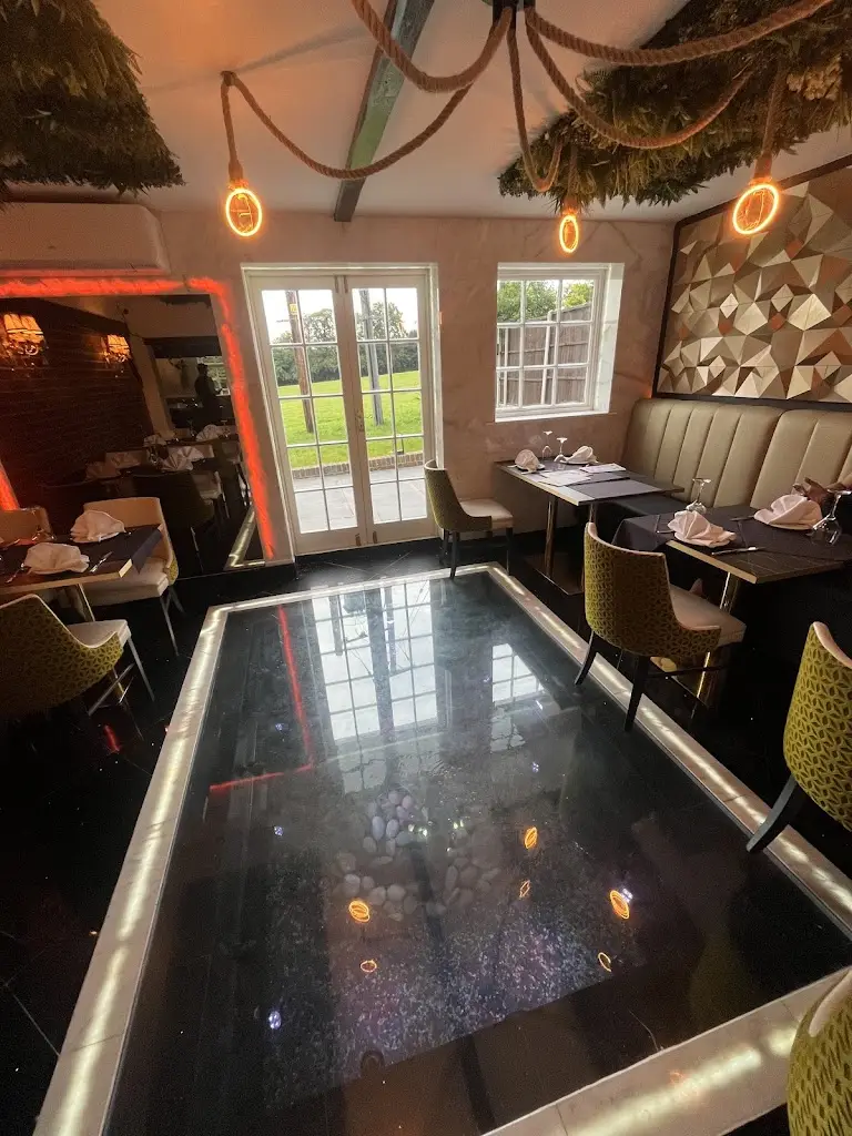 Adam Dobner_Tamasha Handcross_Handcross_review