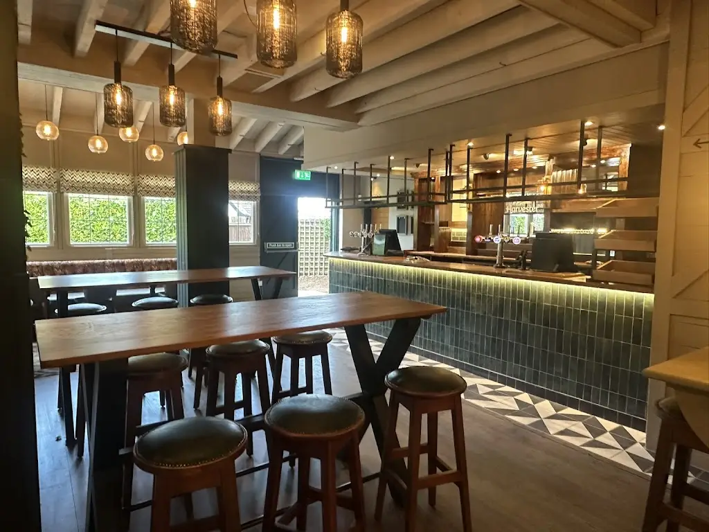 Harvester Foxhunt Halesowen restaurant in Halesowen