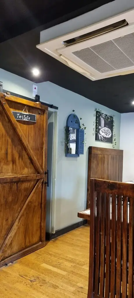 mark robey-lount_Tredici Wood Fired Pizzeria_Grimsby_review