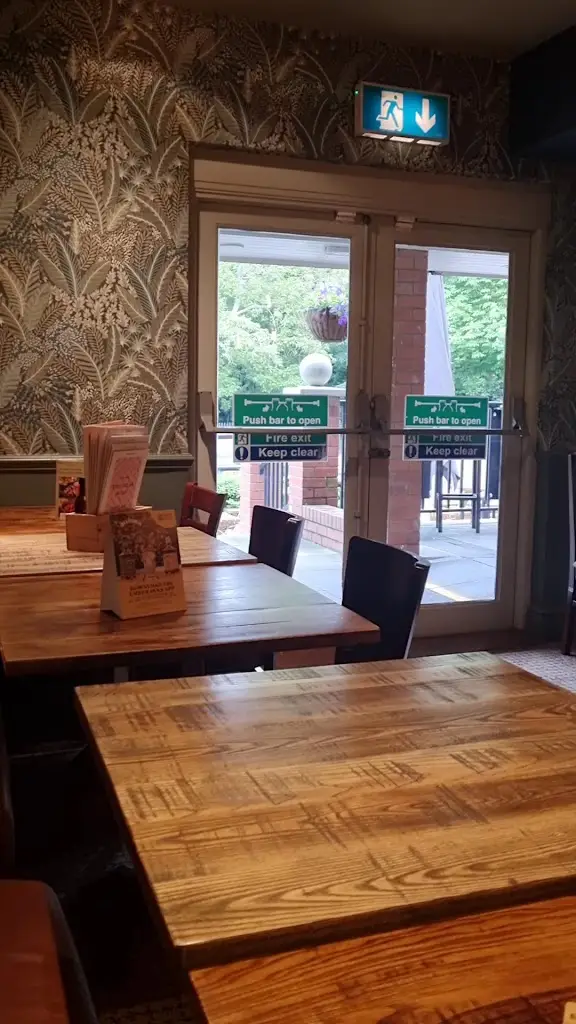 Josie Taylor_The Wheatsheaf_Grimsby_review