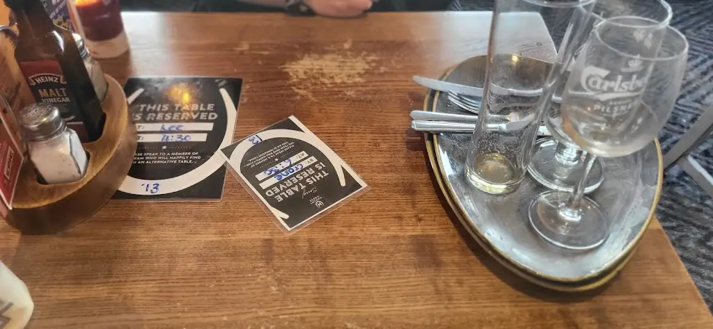 Aaron Crane_Trawl_Grimsby_review