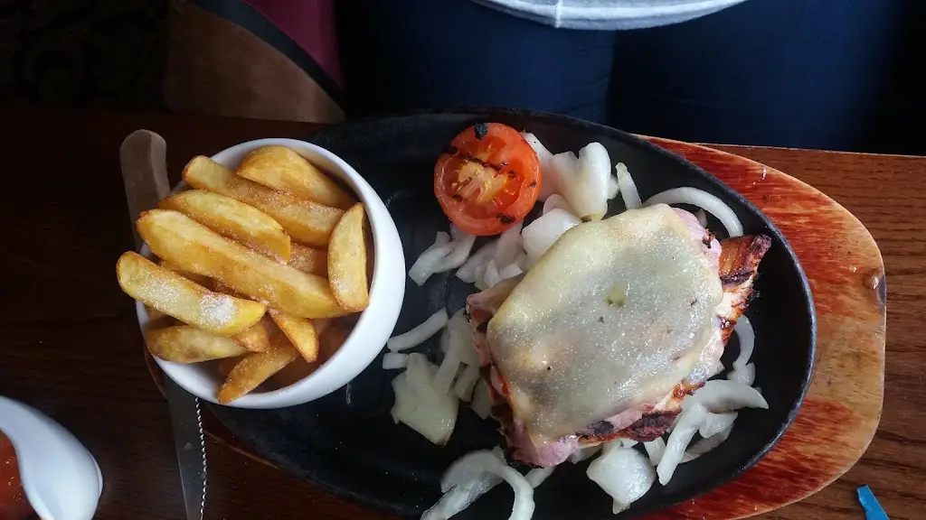 Menu_The Cricketers_Grimsby_image_9