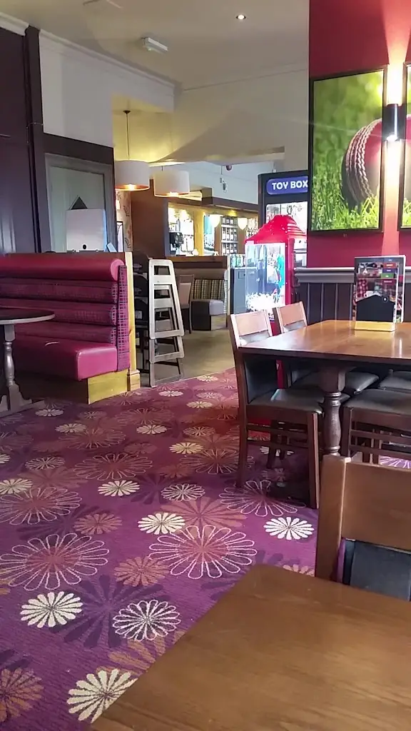 The Cricketers_Grimsby_slider_image_2