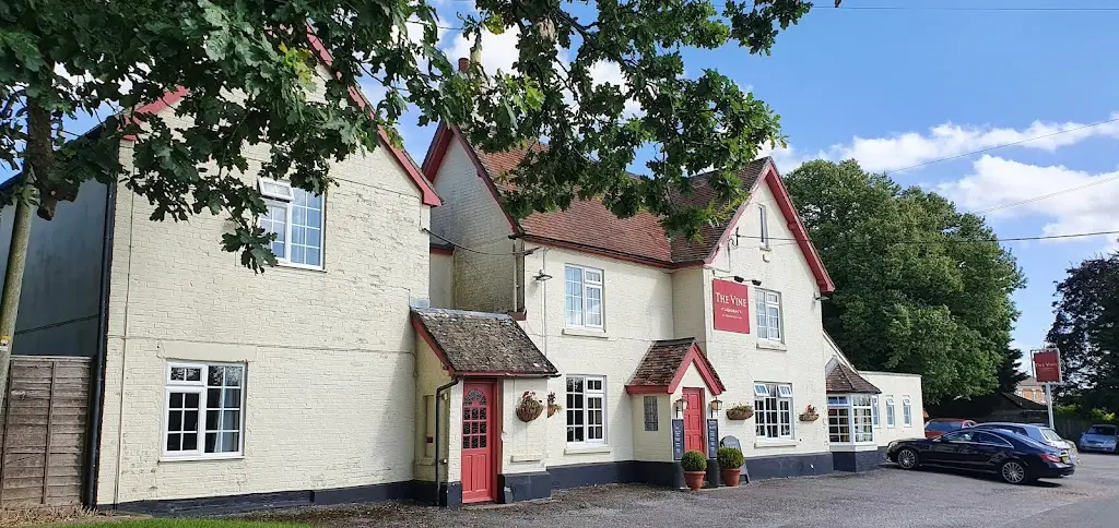 Andrew Reeves-Hall_The Vine at Hannington_Hannington_review