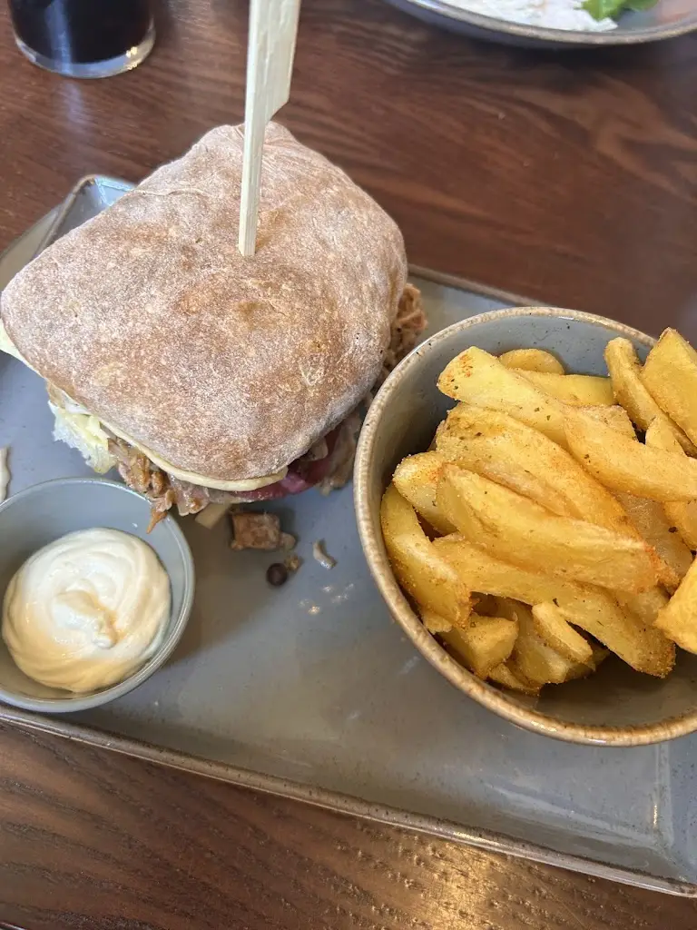 Jenny Dillon_The Hardwick Inn_Hardwick Village_review