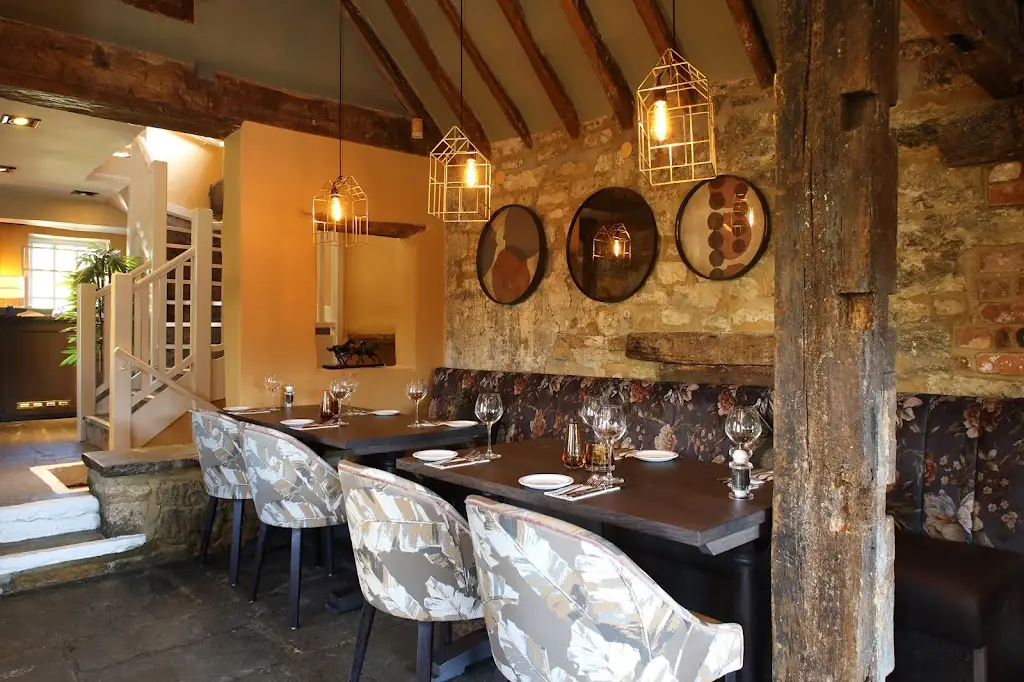 Black Horse Gt Lindford_Hanslope_slider_image_1