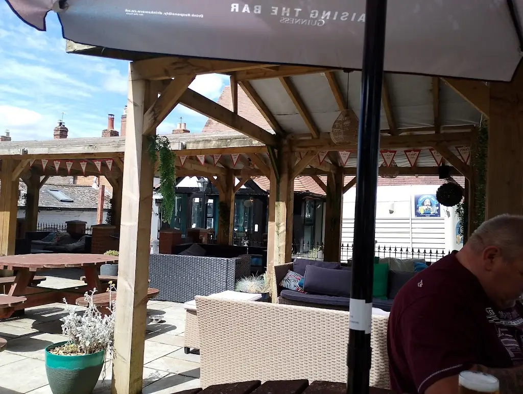 DIANE TOLL_The Shakespeare Inn_Harbury_review