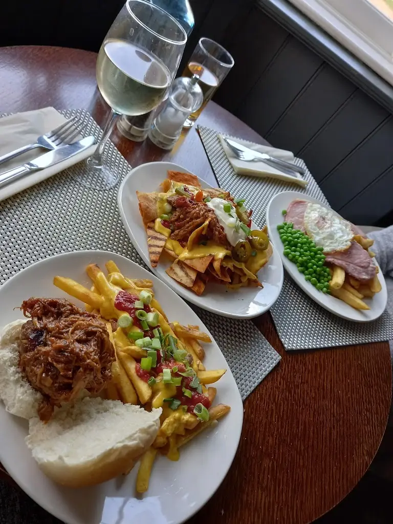 Menu_The Carpenters Arms_Harlington_image_5