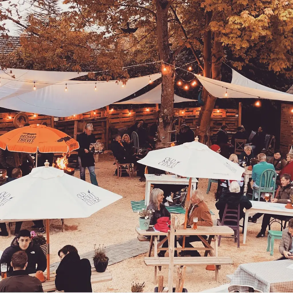 The White Lion_Hampton in Arden_slider_image_1