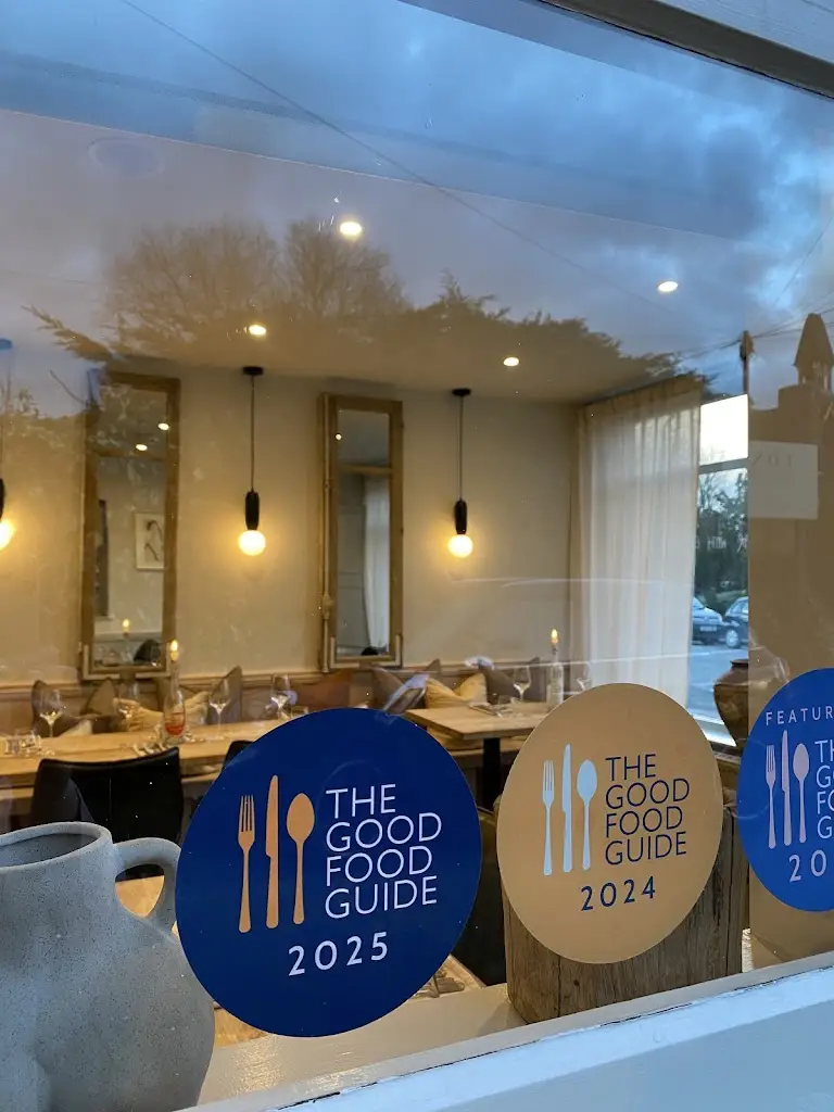 Fox, Hampton Lane_Hampton in Arden_slider_image_3