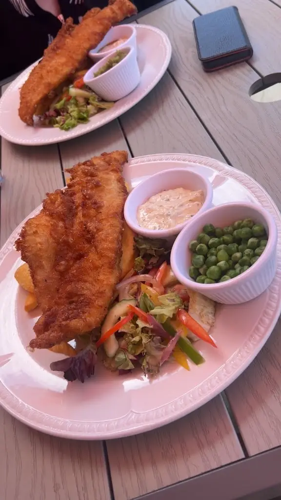 Shaheena Bano_The Lake At Barston Restaurant_Hampton in Arden_review