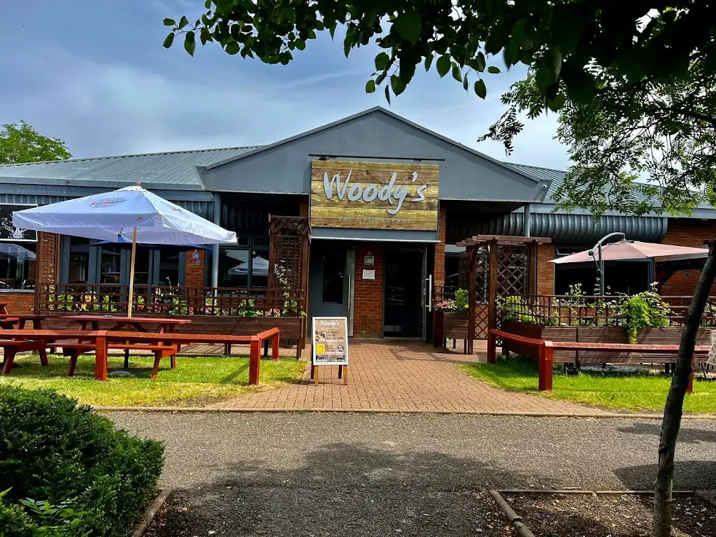 Woody's Bar and Restaurant_Hardingstone_slider_image_1