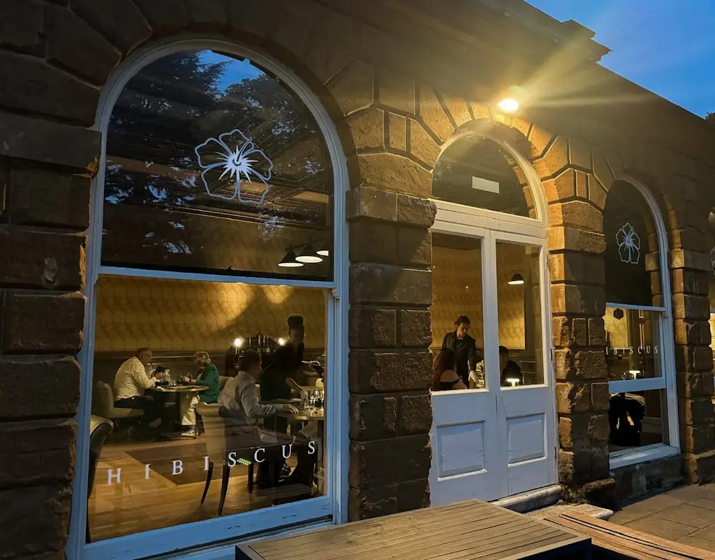 Hibiscus_Hardingstone_slider_image_1