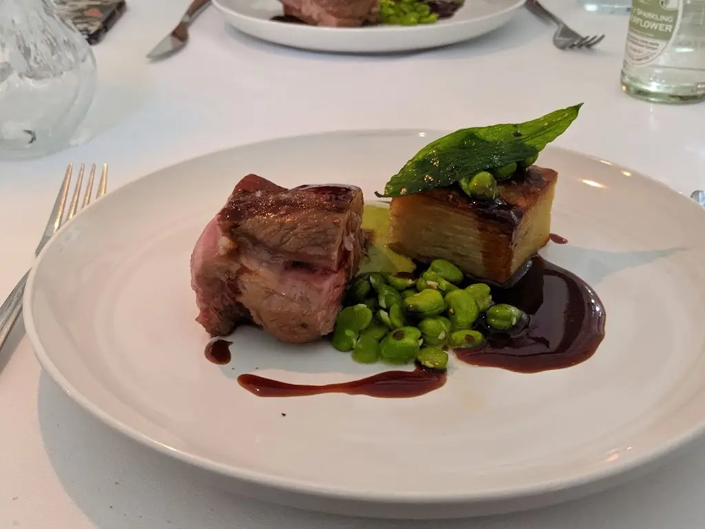 Hibiscus_Hardingstone_slider_image_3