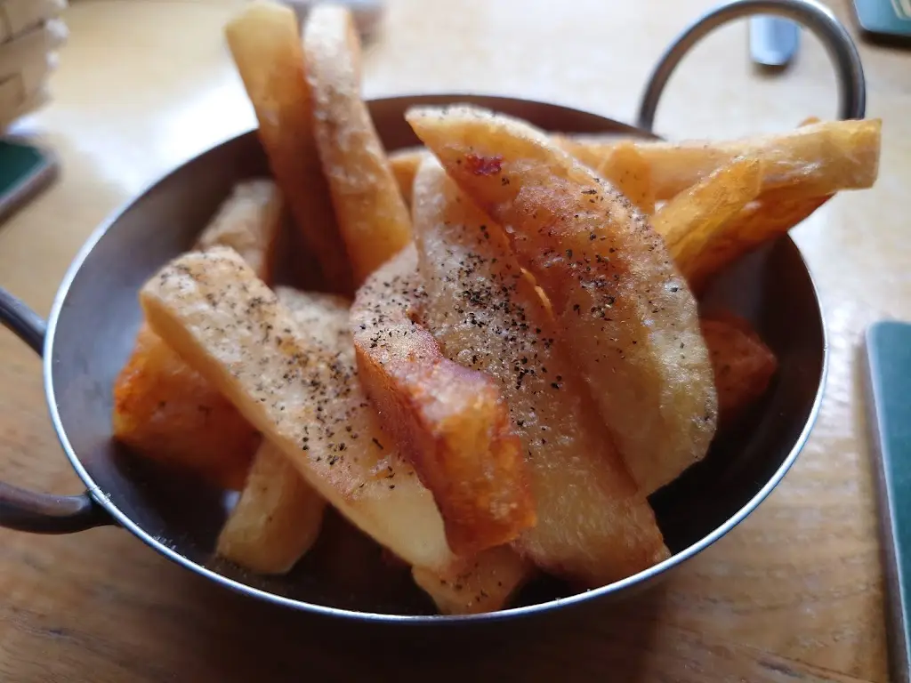 Graham Martin_Round Of Gras_Badsey_review