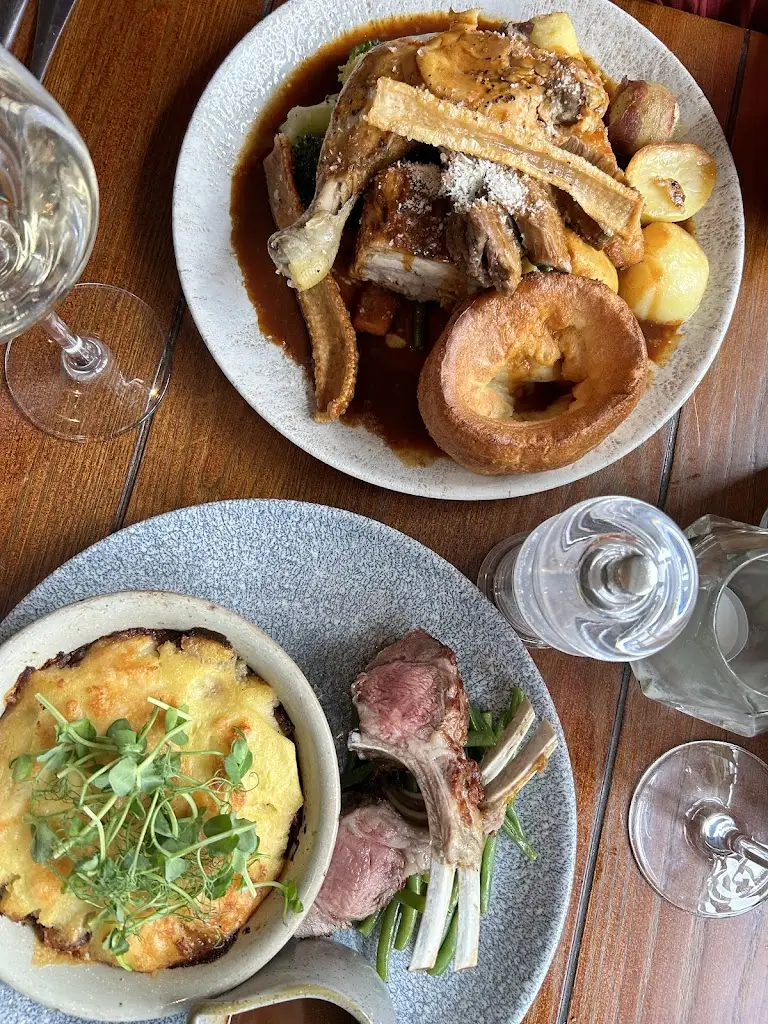 Menu_Coy Carp Harefield_Harefield_image_5