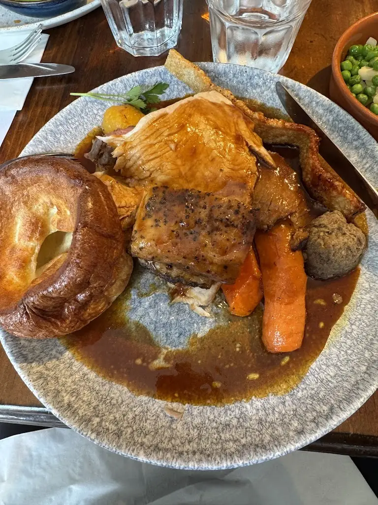 James Shum_Coy Carp Harefield_Harefield_review