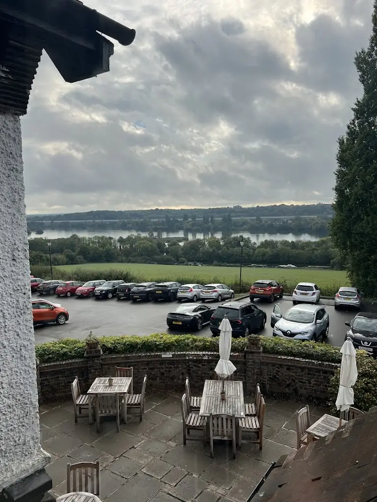 Curtis Hardy_The Old Orchard_Harefield_review