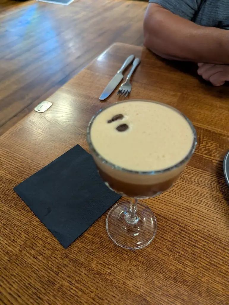 Angela Newnham_The River Garden_Harefield_review