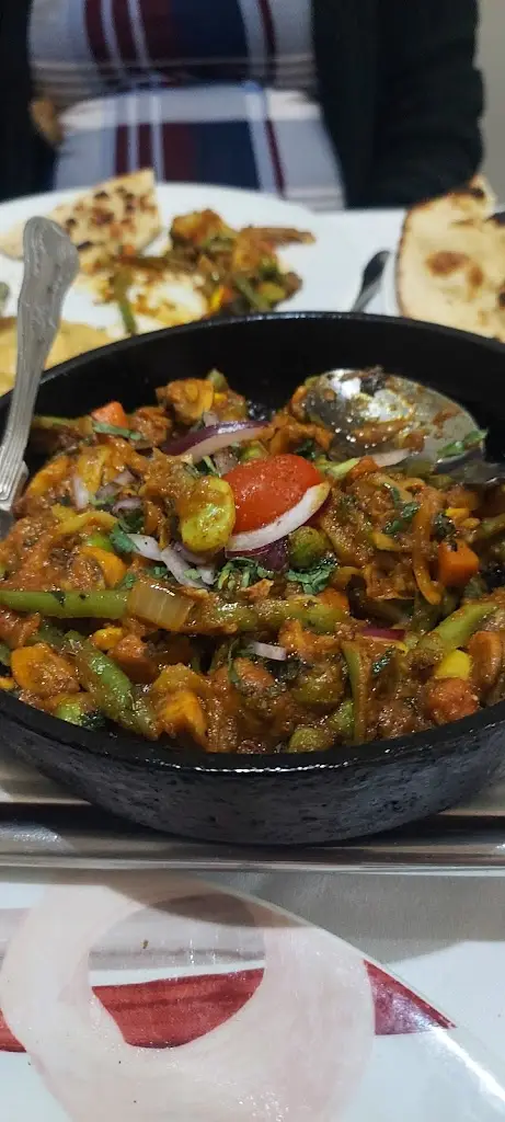 Kajal Singh_Nabab Restaurant_Harefield_review