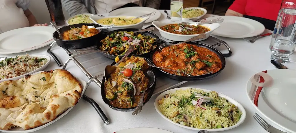 Nabab Restaurant_Harefield_slider_image_3