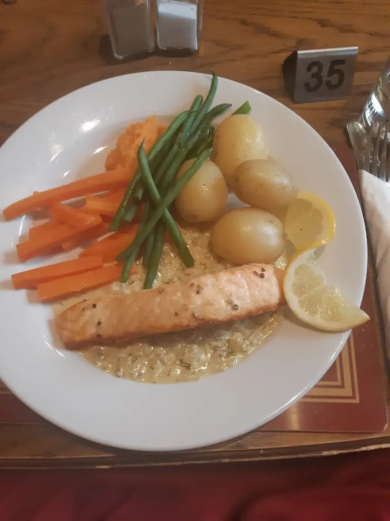 Menu_The Kings Arms_Harefield_image_2