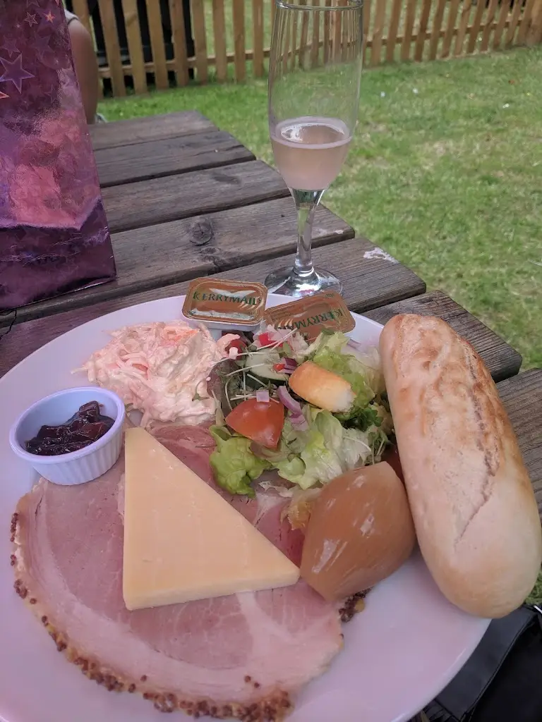 Menu_The Kings Arms_Harefield_image_7