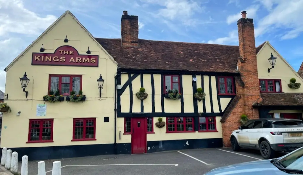 The Kings Arms restaurant in Harefield