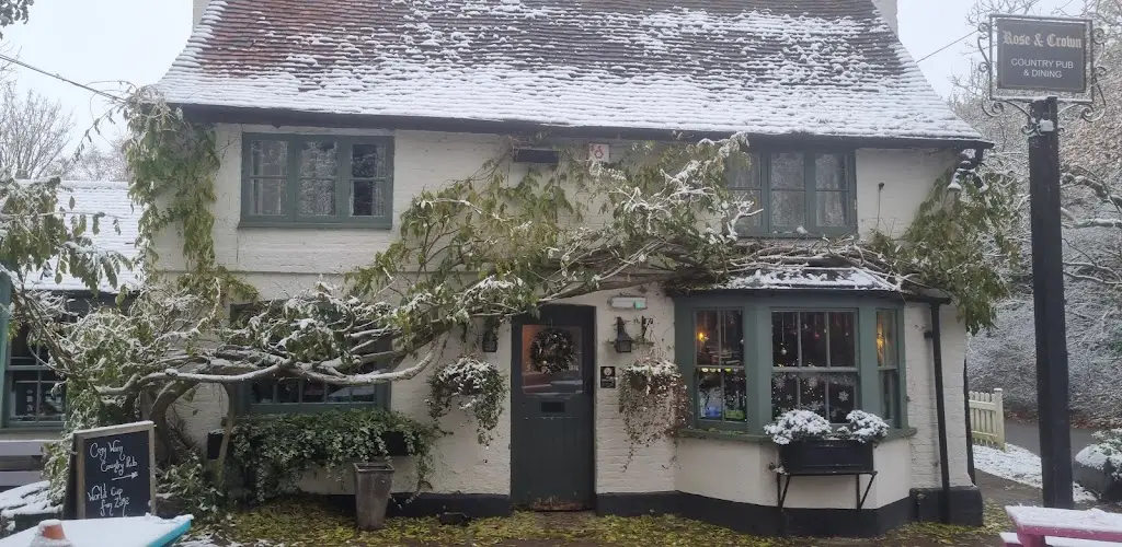 The Rose and Crown_Harefield_slider_image_3