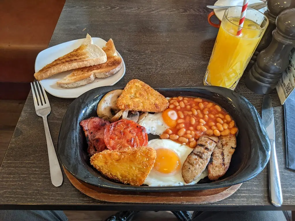 Menu_Dolce Caffè & Restaurant_Harefield_image_3