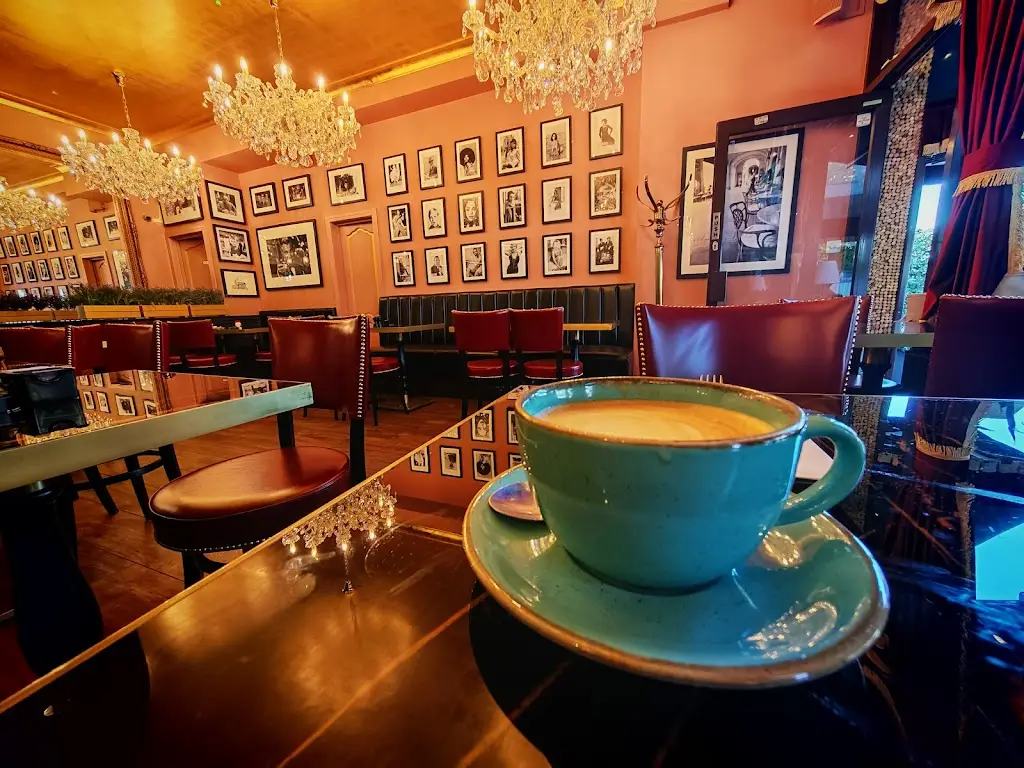 Miretzky_Dolce Caffè & Restaurant_Harefield_review