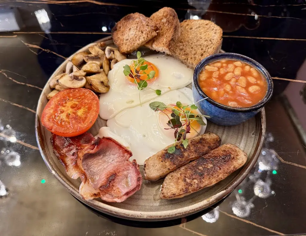 Mark Newton_Dolce Caffè & Restaurant_Harefield_review