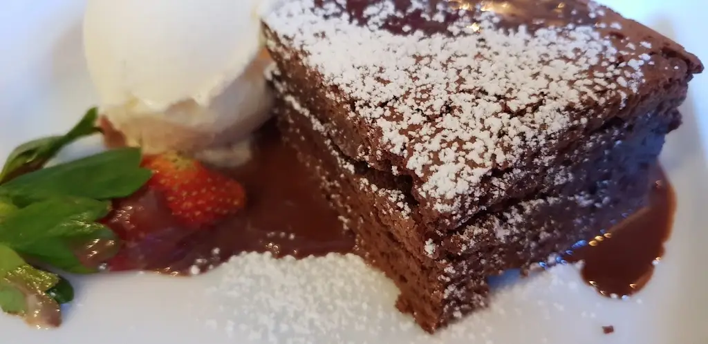 Menu_Live & Let Live_Harpole_image_7