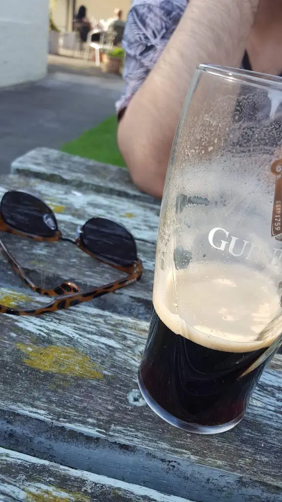 Menu_Live & Let Live_Harpole_image_8