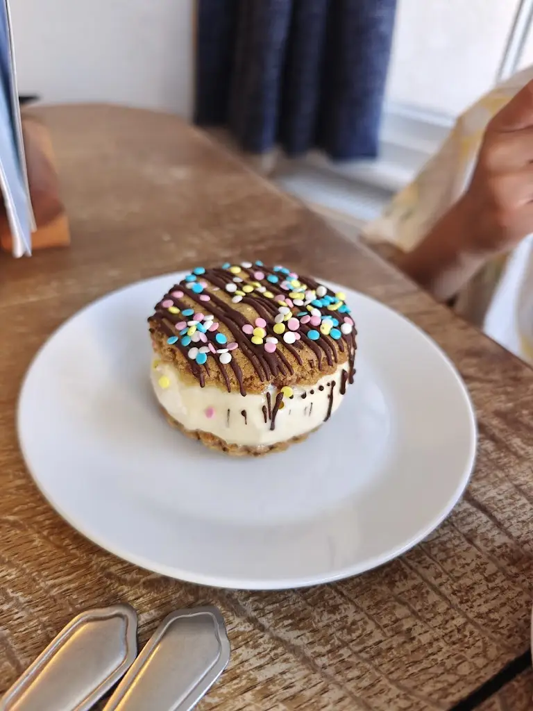 Nickin Sitaram_The Oakley Arms_Harrold_review