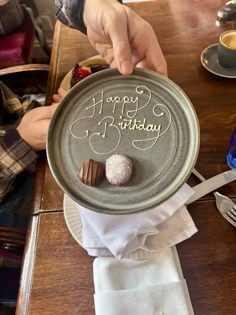 Jessamy Carpenter_The Oakley Arms_Harrold_review