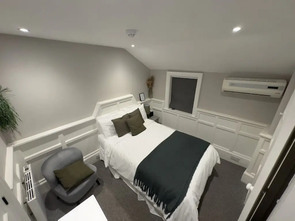 JD Young Hotel_Harleston_slider_image_3