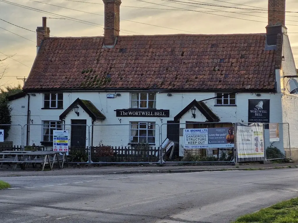 The Wortwell Bell_Harleston_slider_image_3