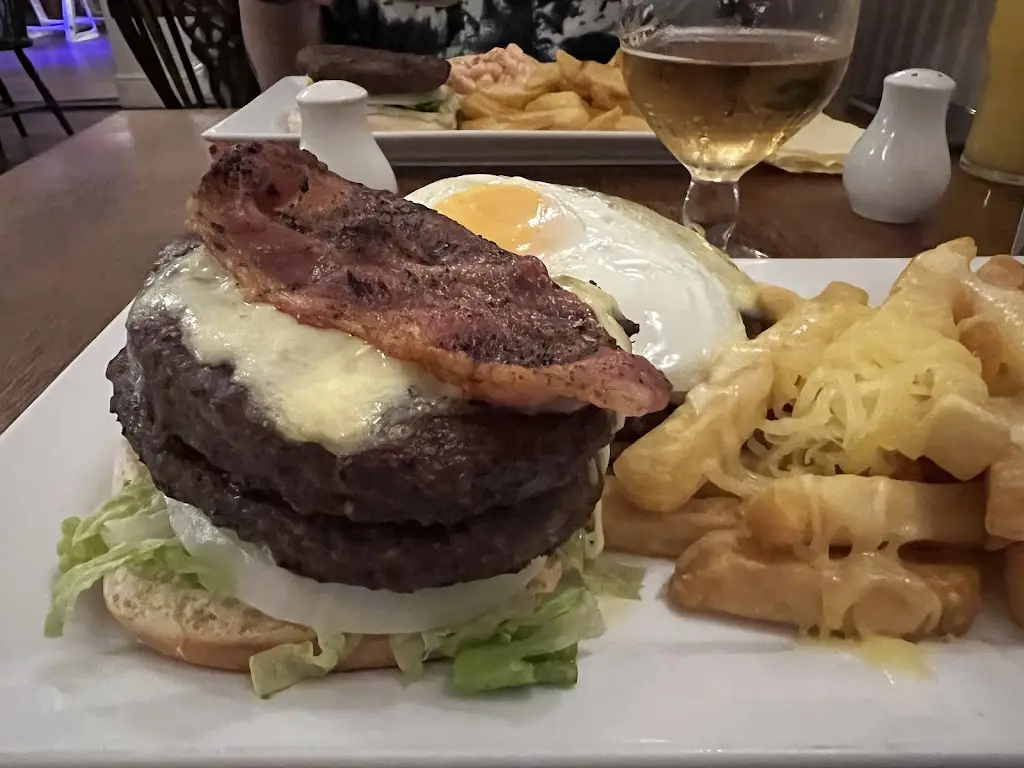 Jon Shreeve (DrJono)_Black Swan_Harleston_review