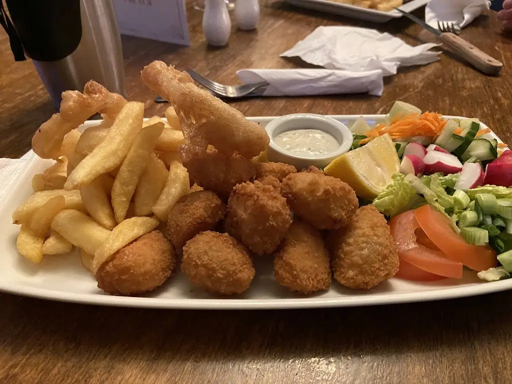 Black Swan_Harleston_slider_image_2