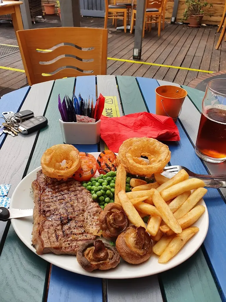 Menu_The Red Lion_Harleston_image_4