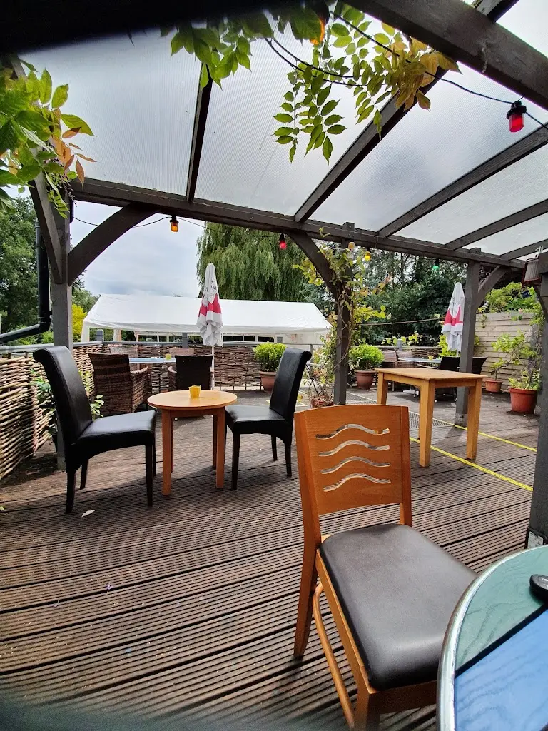 The Red Lion_Harleston_slider_image_1