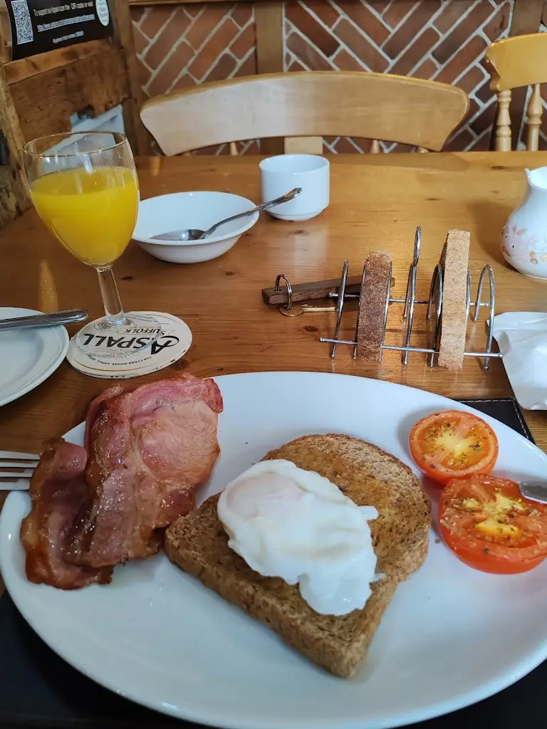Kerry Christian_The Swan Hotel_Harleston_review