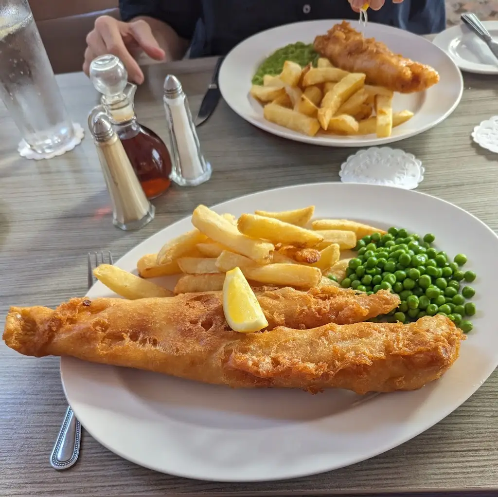 Peter O'Sullivan_New Waggoners_Hapton_review