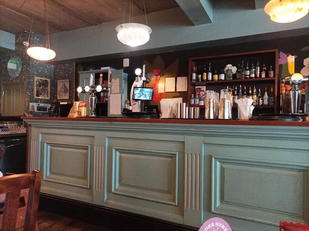 guy briere-edney_Orto Lounge_Badsey_review