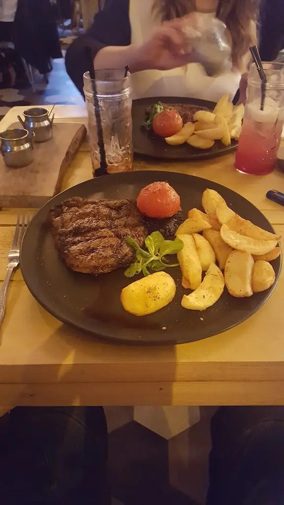 Menu_Griffin's Head_Hapton_image_6