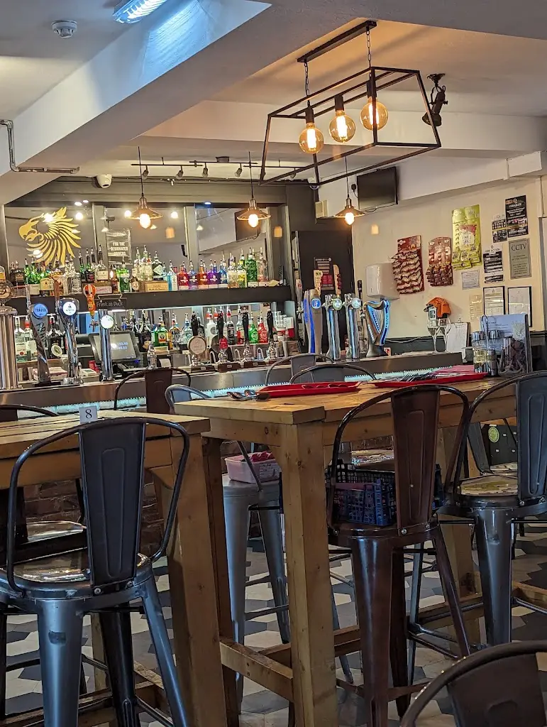 Griffin's Head_Hapton_slider_image_3