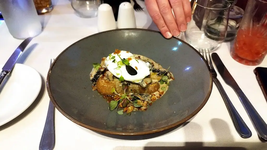 Menu_The Courtyard Room at The Lawrence_Hapton_image_1